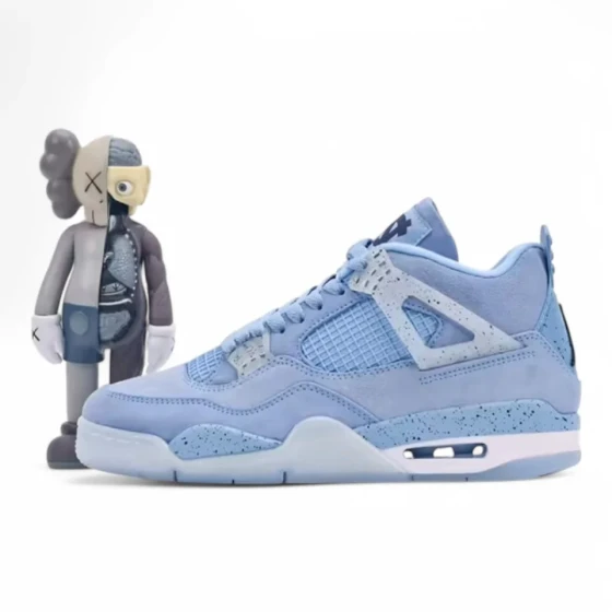 Jordan 4 Retro ‘UNC Football’ PE