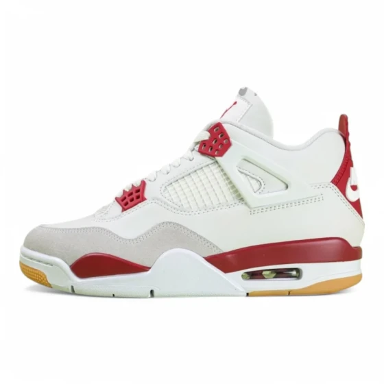 SB x Jordan 4 Retro SP ‘Varsity Red’ Friends & Family