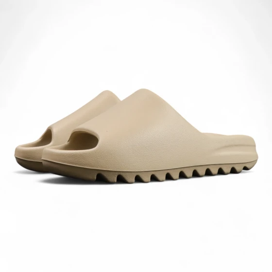 Yeezy Slides ‘Pure’ 2021 Re-Release Replica