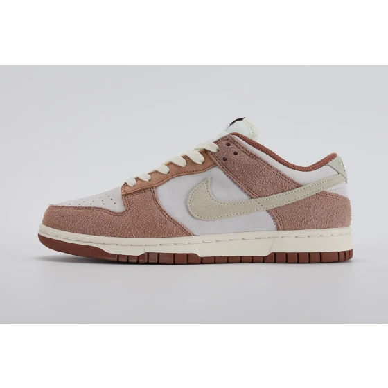 Dunk Low Premium ‘Medium Curry’