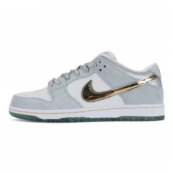 Sean Cliver x Dunk Low SB ‘Holiday Special’